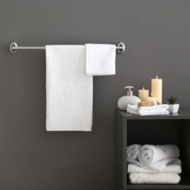 Simon Baker TOWELS 600GSM ULTRA SOFT BATH WHITE